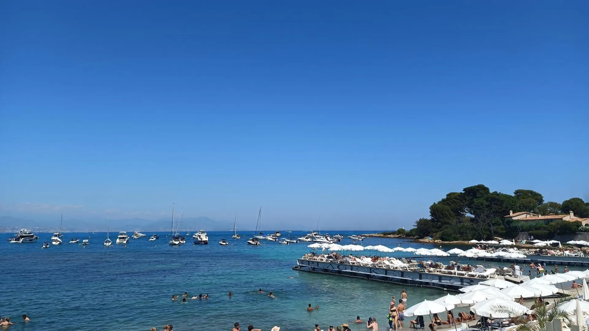 Ara 40M2 Classe Immense Terrasse 35 M2 Piscine Antibes Juan Parking